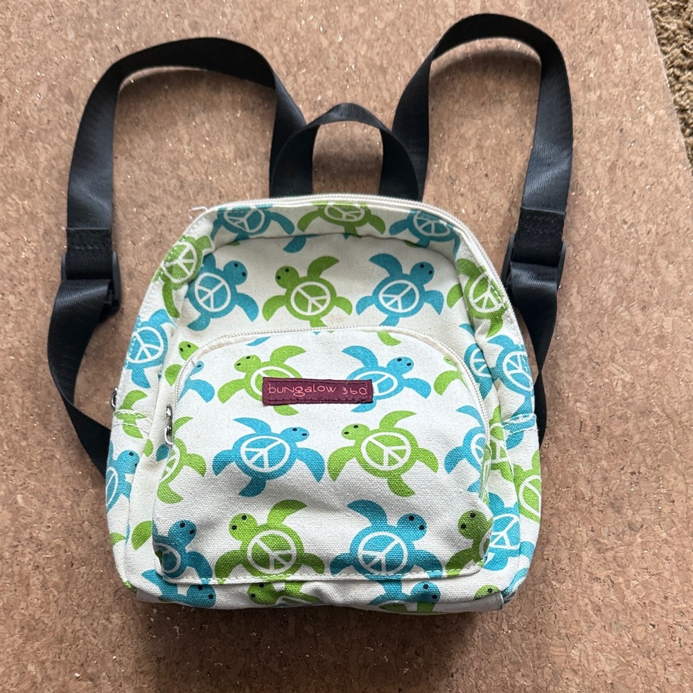 Bungalow 360 Turtle Print Kids Backpack - Green and Blue